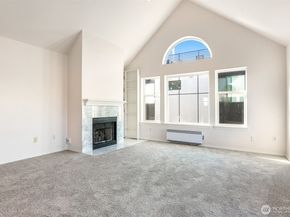 407 N 49th Street A, Seattle WA 98103