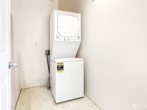 407 N 49th Street A, Seattle WA 98103