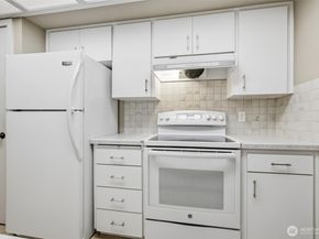 1610 NE 140th Street N3, Seattle WA 98125