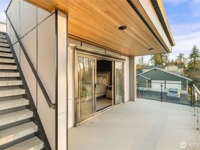 6504 103rd Avenue NE, Kirkland WA 98033