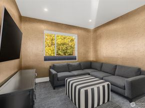 6504 103rd Avenue NE, Kirkland WA 98033