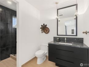 6504 103rd Avenue NE, Kirkland WA 98033