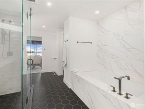 6504 103rd Avenue NE, Kirkland WA 98033