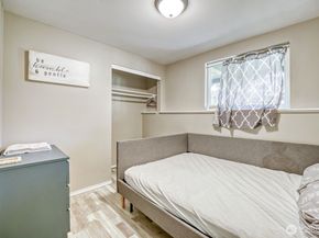 1401 Lake Youngs Way SE, Renton WA 98058