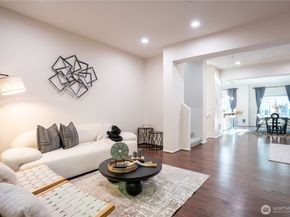 10378 157th Place NE 101, Redmond WA 98052