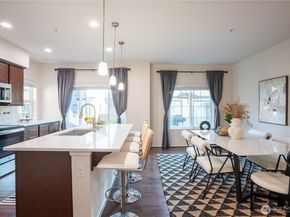 10378 157th Place NE 101, Redmond WA 98052