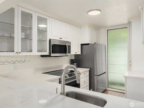 6582 137th Avenue NE 414, Redmond WA 98052