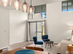 6582 137th Avenue NE 414, Redmond WA 98052