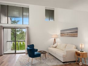 6582 137th Avenue NE 414, Redmond WA 98052