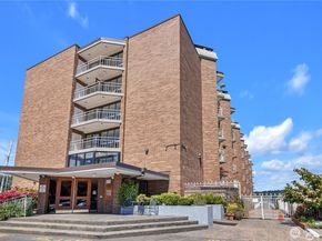 9500 Rainer Avenue S 212, Seattle WA 98118