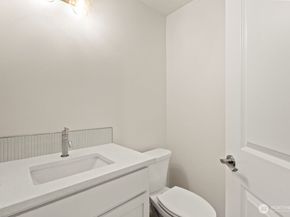 16823 Alder Way G2, Lynnwood WA 98037