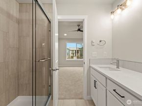 16823 Alder Way G2, Lynnwood WA 98037