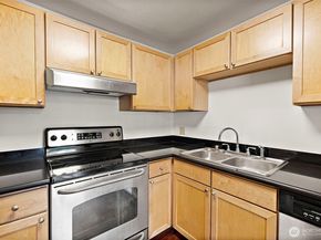 1215 S 237th Lane 1308, Des Moines WA 98198