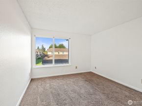 1215 S 237th Lane 1308, Des Moines WA 98198