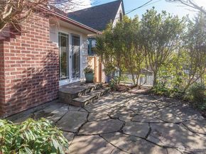 865 NW 75th Street, Seattle WA 98117