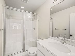 4026 215th Place SE, Bothell WA 98021