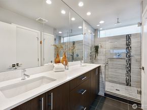 3660 Courtland Place S, Seattle WA 98144