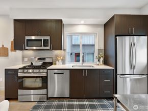 3660 Courtland Place S, Seattle WA 98144