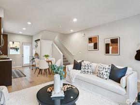 3660 Courtland Place S, Seattle WA 98144