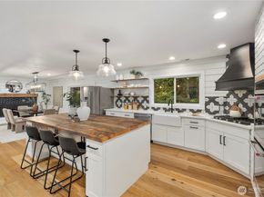 7610 220th Avenue NE, Redmond WA 98053