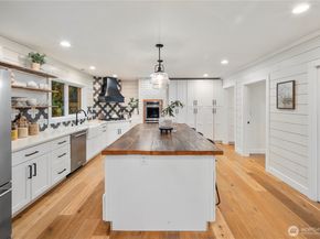 7610 220th Avenue NE, Redmond WA 98053