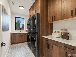 7329 151st Avenue NE, Redmond WA 98052