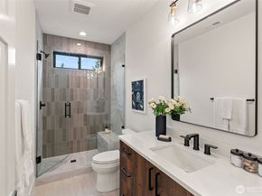 7329 151st Avenue NE, Redmond WA 98052