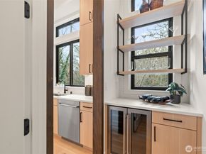 7329 151st Avenue NE, Redmond WA 98052