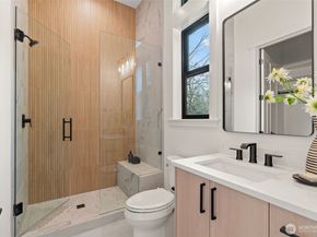 7329 151st Avenue NE, Redmond WA 98052