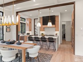 7329 151st Avenue NE, Redmond WA 98052