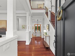 3710 NE 41st Street, Seattle WA 98105