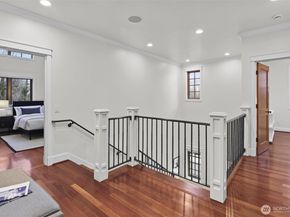 3710 NE 41st Street, Seattle WA 98105