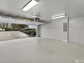 3710 NE 41st Street, Seattle WA 98105