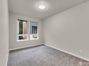 3511 NE 146th Place, Lake Forest Park WA 98155