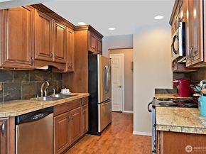 5021 Ripley Lane N 102, Renton WA 98056