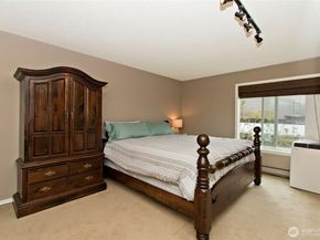 5021 Ripley Lane N 102, Renton WA 98056