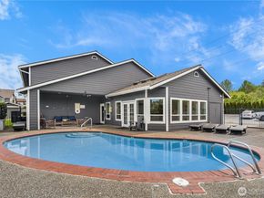 12602 109th Court NE G201, Kirkland WA 98034