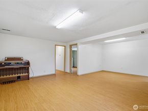 23114 110th Avenue SE, Kent WA 98031