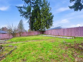 23114 110th Avenue SE, Kent WA 98031