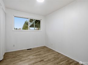 23114 110th Avenue SE, Kent WA 98031