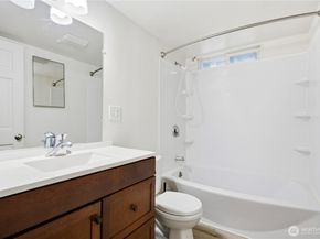 23114 110th Avenue SE, Kent WA 98031