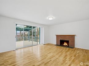 23114 110th Avenue SE, Kent WA 98031