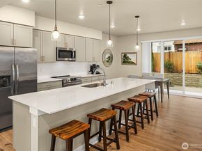 22928 80th Park West, Edmonds WA 98026