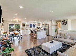 950 Anacortes Court NE, Renton WA 98059