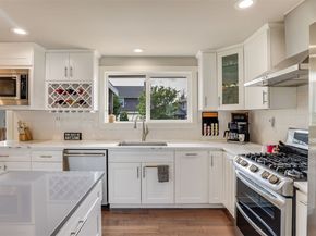 950 Anacortes Court NE, Renton WA 98059