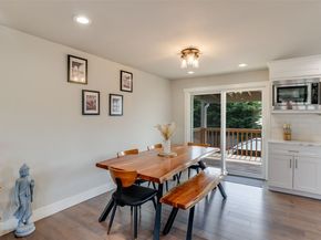 950 Anacortes Court NE, Renton WA 98059