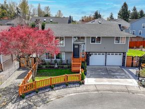 950 Anacortes Court NE, Renton WA 98059