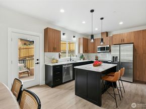 8510 Shadow Wood Drive A, Everett WA 98208