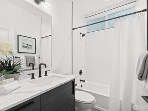 12011 36th Avenue NE, Seattle WA 98125