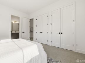 26030 NE 29th Place, Redmond WA 98053